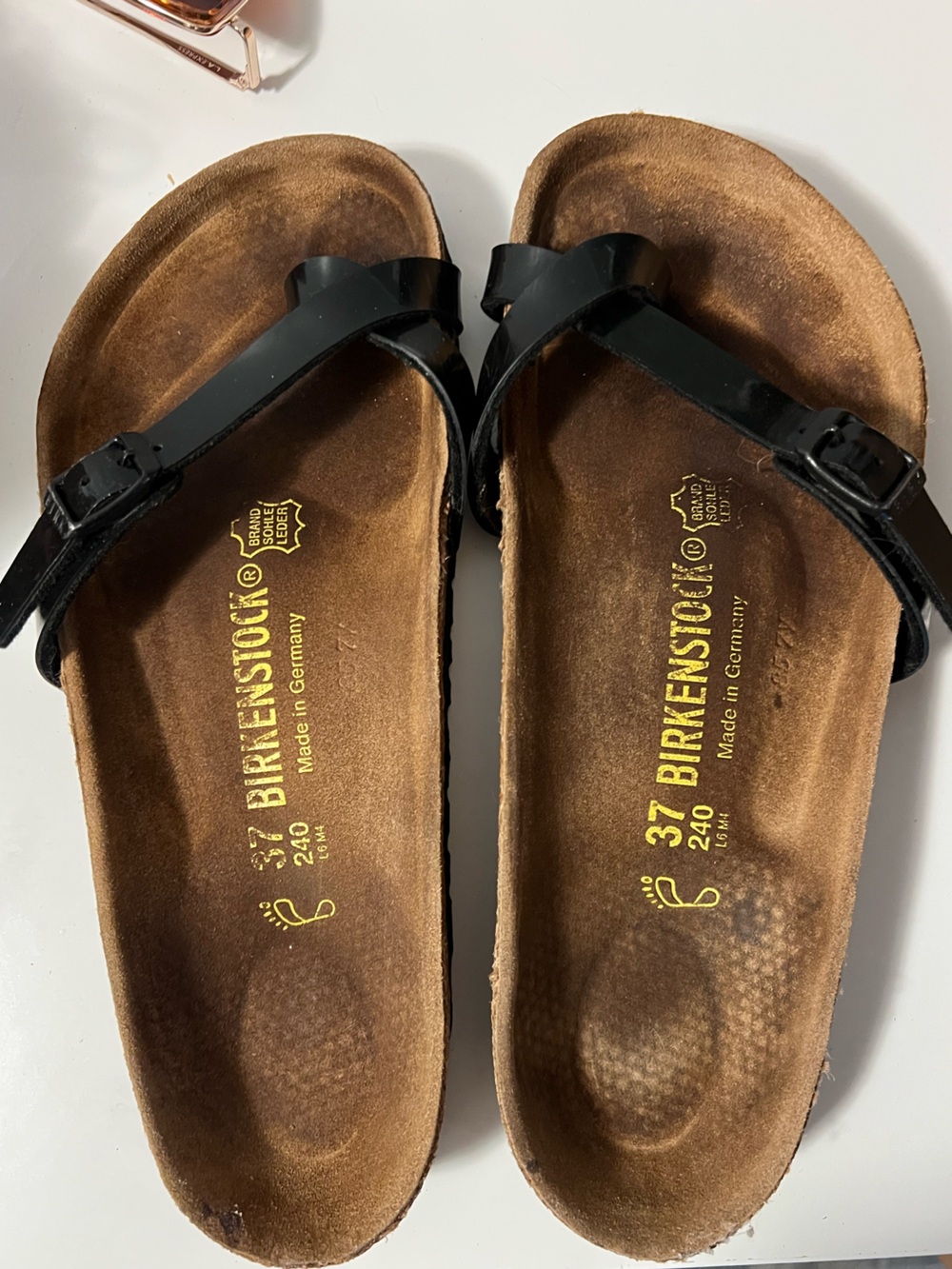 Birkenstock Women’s Black Piazza Patent Leather Thong Sandals Size 37 6.5